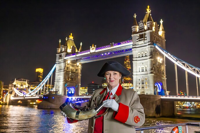 DESTHGT-thames-007